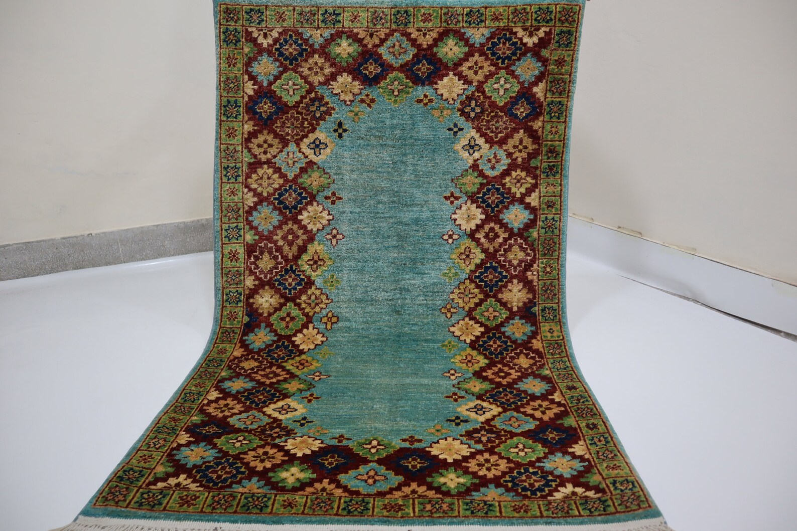 Azerin 3’3” × 5’0”