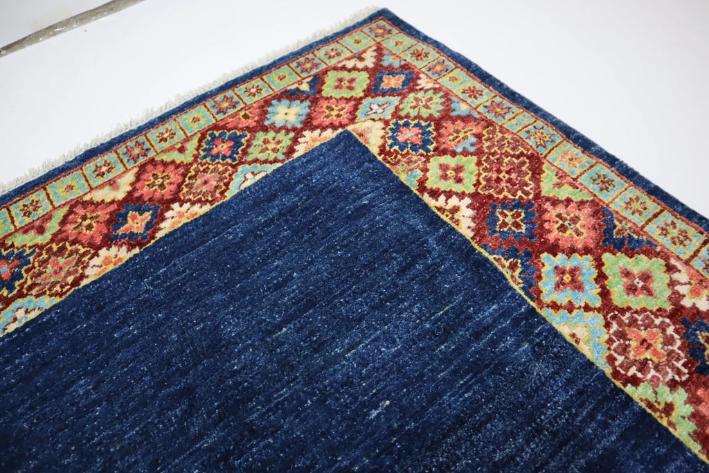 Azelin 4’0” × 6’0”