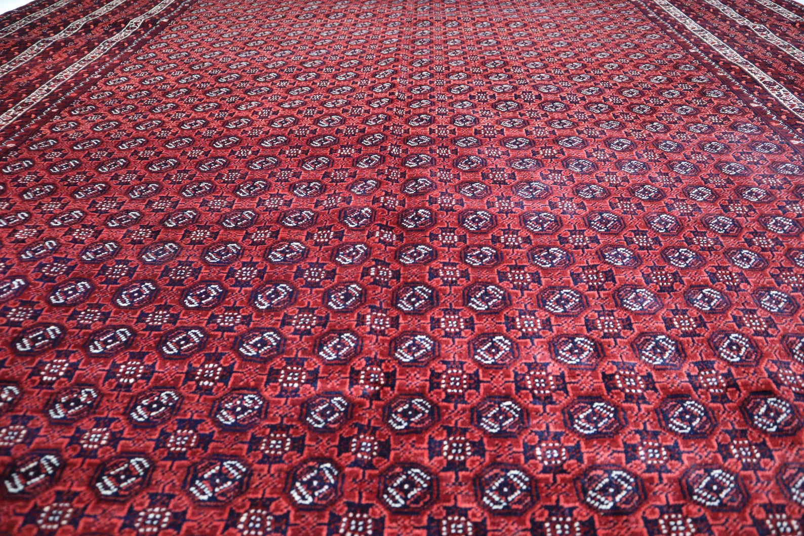 Burghan 8'1" × 11'6"