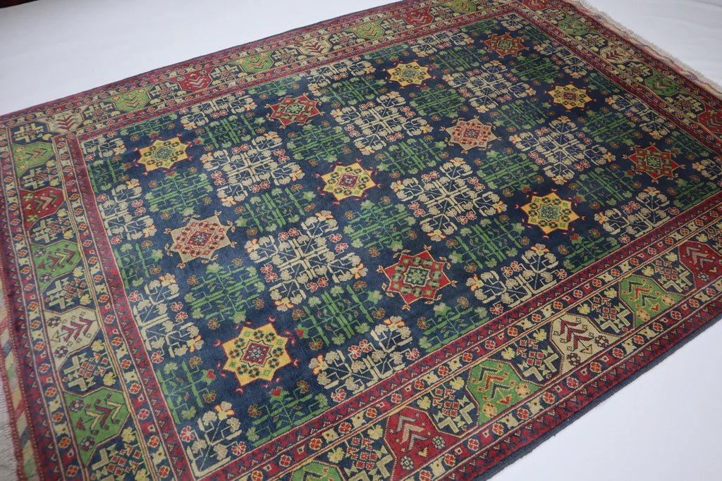 Vorazin 5'1" × 6'9"