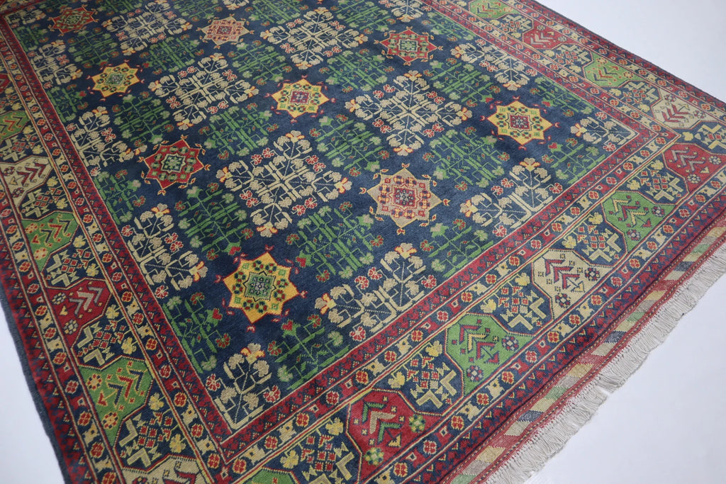 Vorazin 5'1" × 6'9"