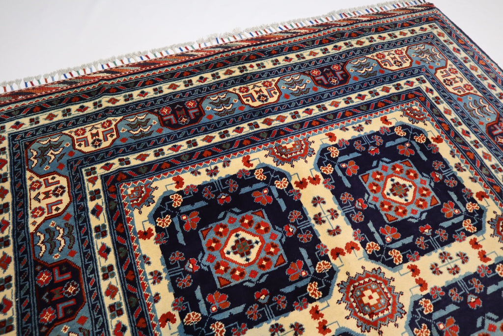 Varkash  4'11" × 6'9"