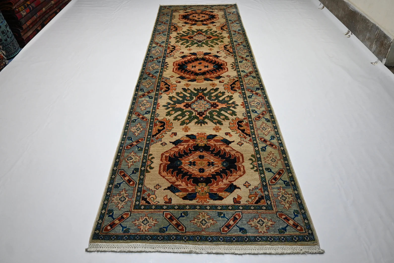 Sorakar 3'4" × 10'3"