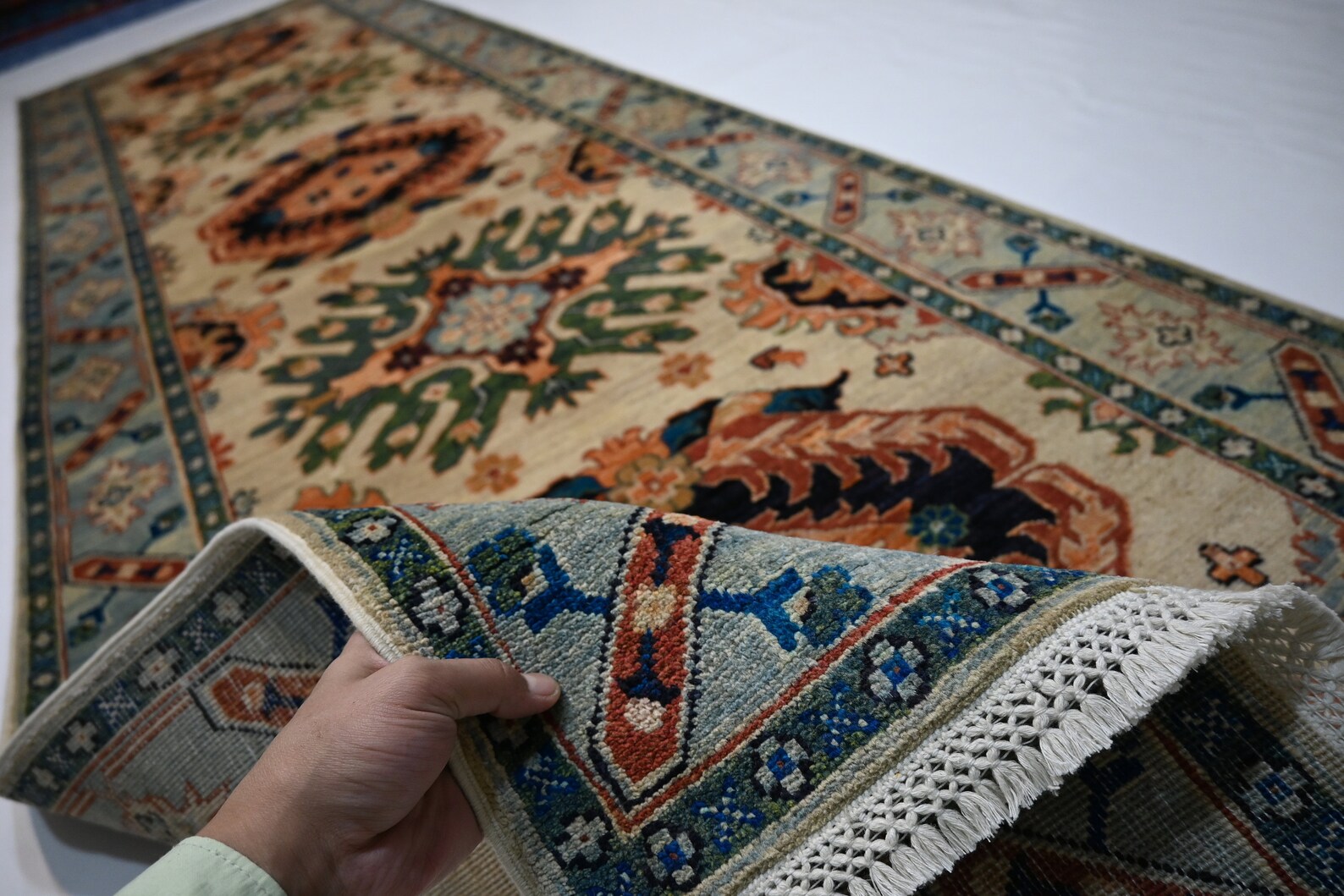 Sorakar 3'4" × 10'3"