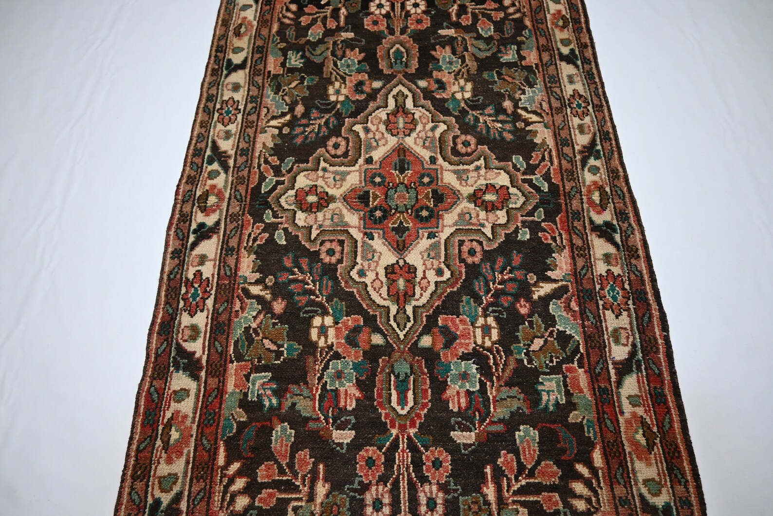 Verdoria 3'9" × 14'5"