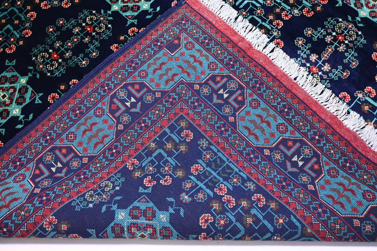 Navaar  6'5" × 10'0"