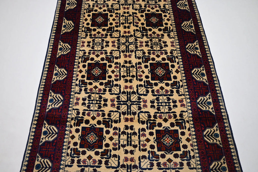 Nafroza 4'0" × 6'4"