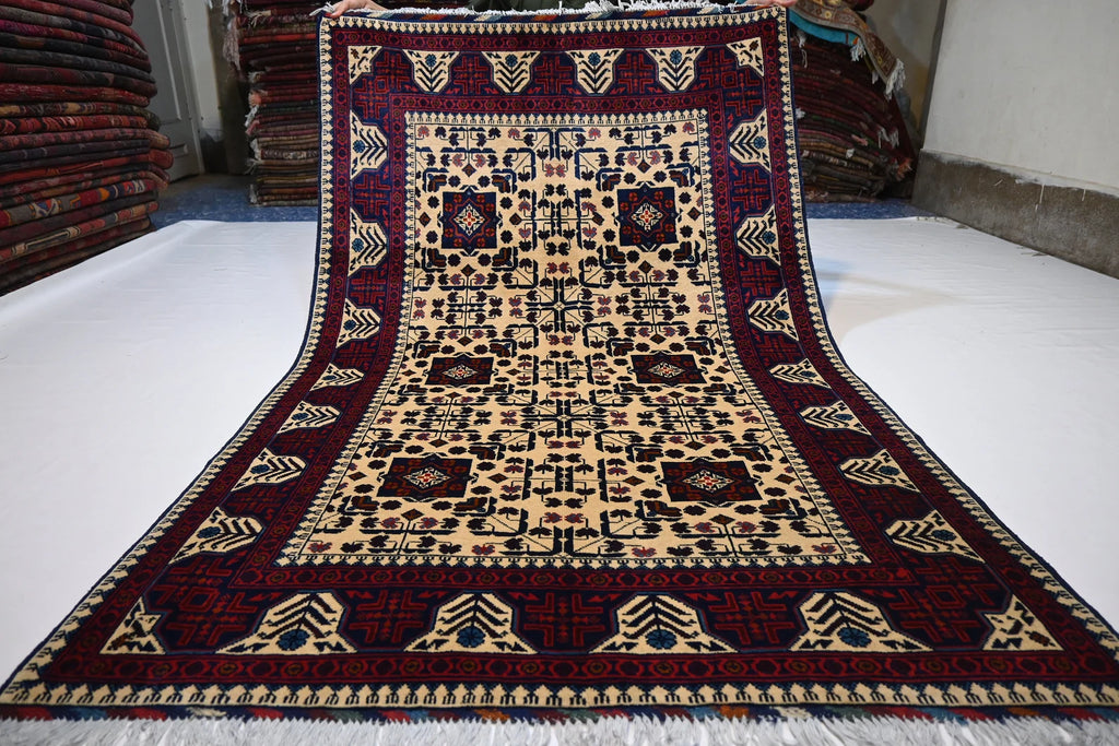 Nafroza 4'0" × 6'4"