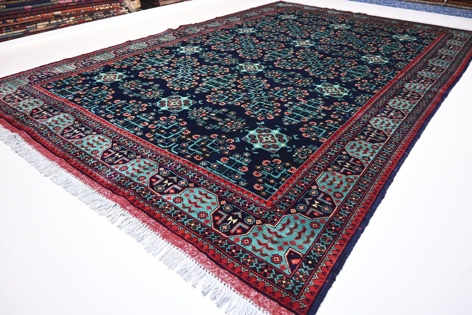 Navaar  6'5" × 10'0"