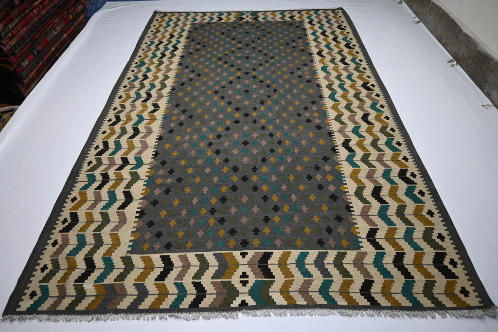 Zelmik 6'7" × 10'0"