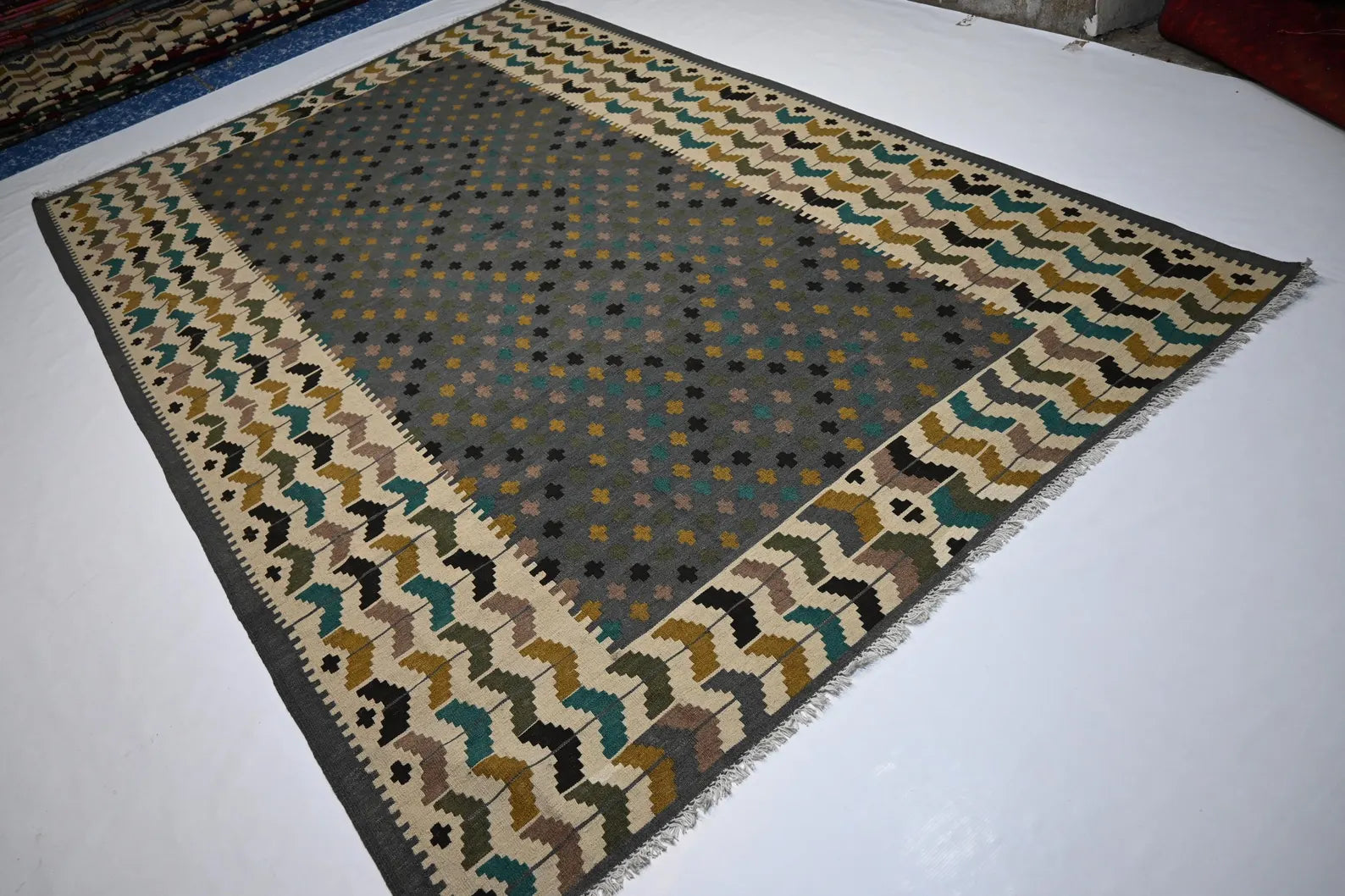 Zelmik 6'7" × 10'0"