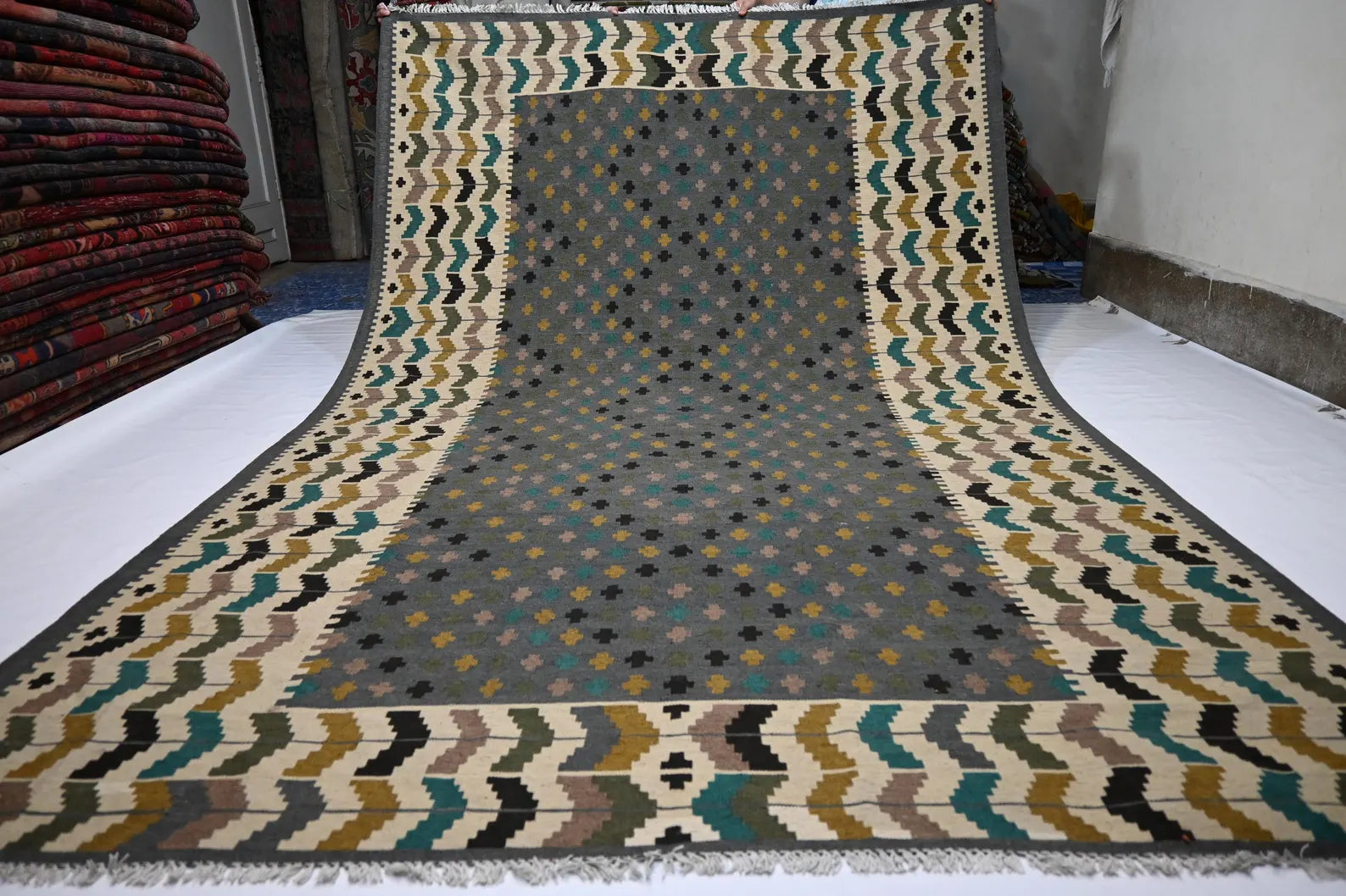 Zelmik 6'7" × 10'0"