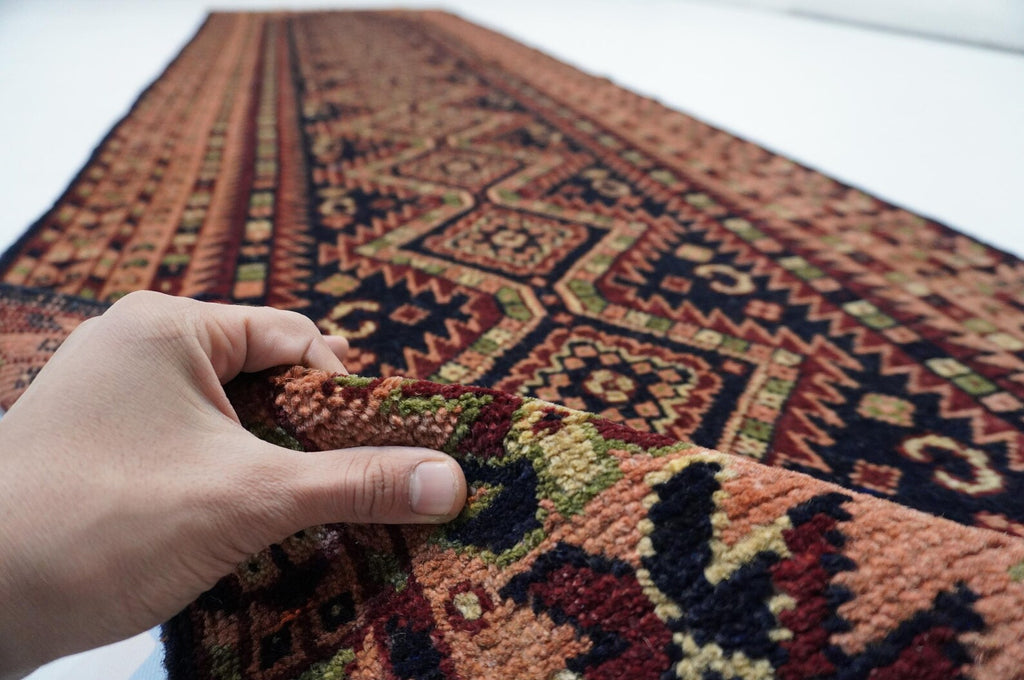 Ashkar  2'9" × 9'11"