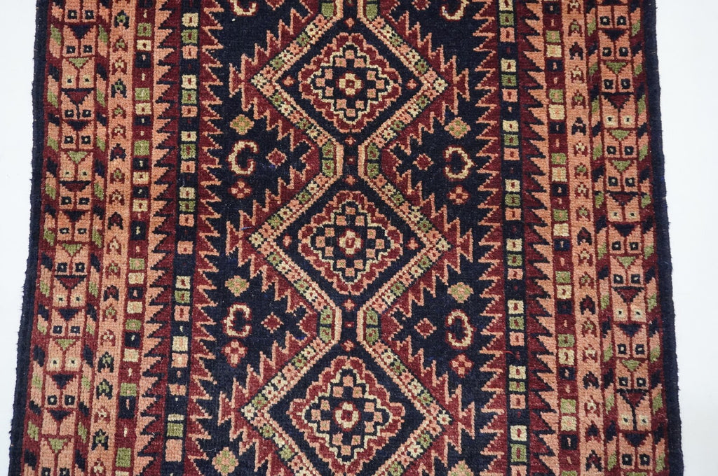 Ashkar  2'9" × 9'11"