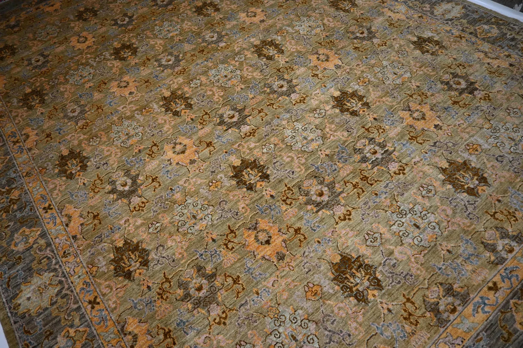 Solmarin 10'2" × 13'9"