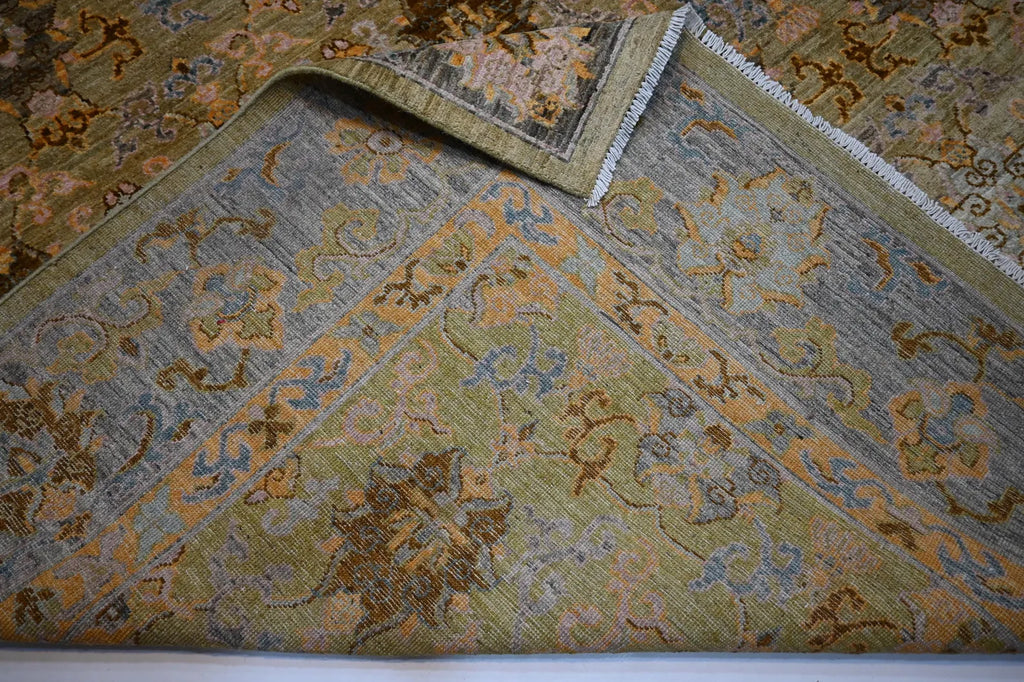 Solmarin 10'2" × 13'9"