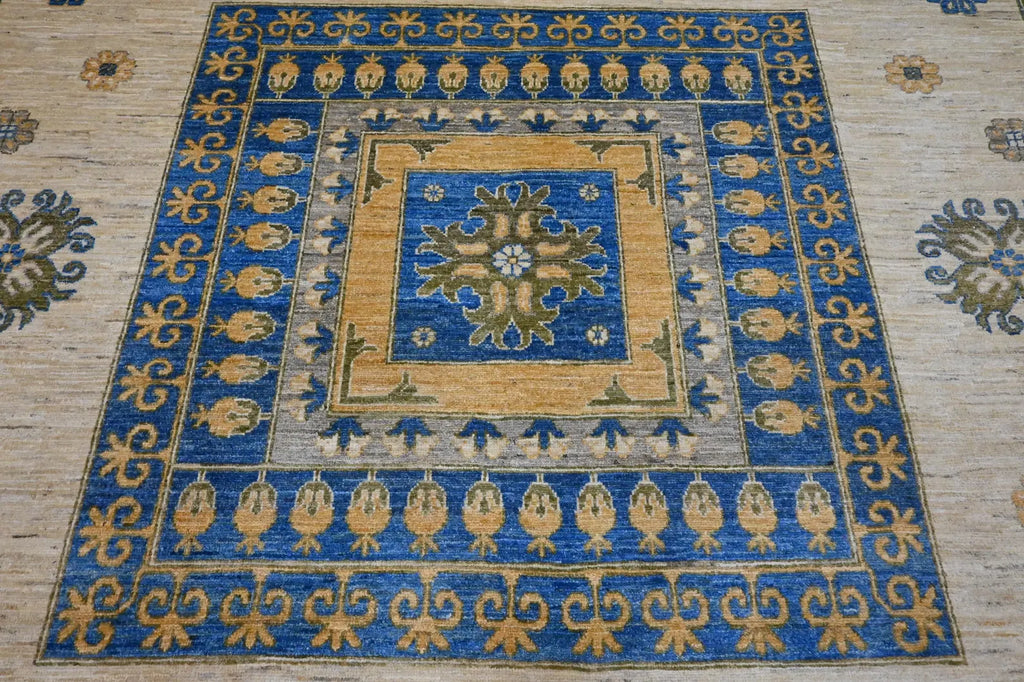 Azuryn heirloom  9'10" × 13'10"