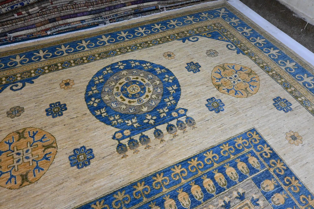 Azuryn heirloom  9'10" × 13'10"