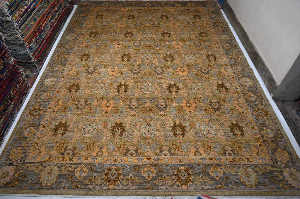 Solmarin 10'2" × 13'9"