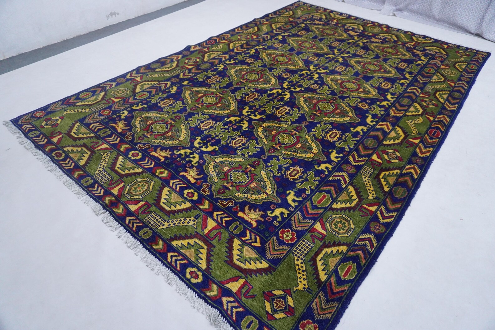 Kalzen 6'6" × 10'0"