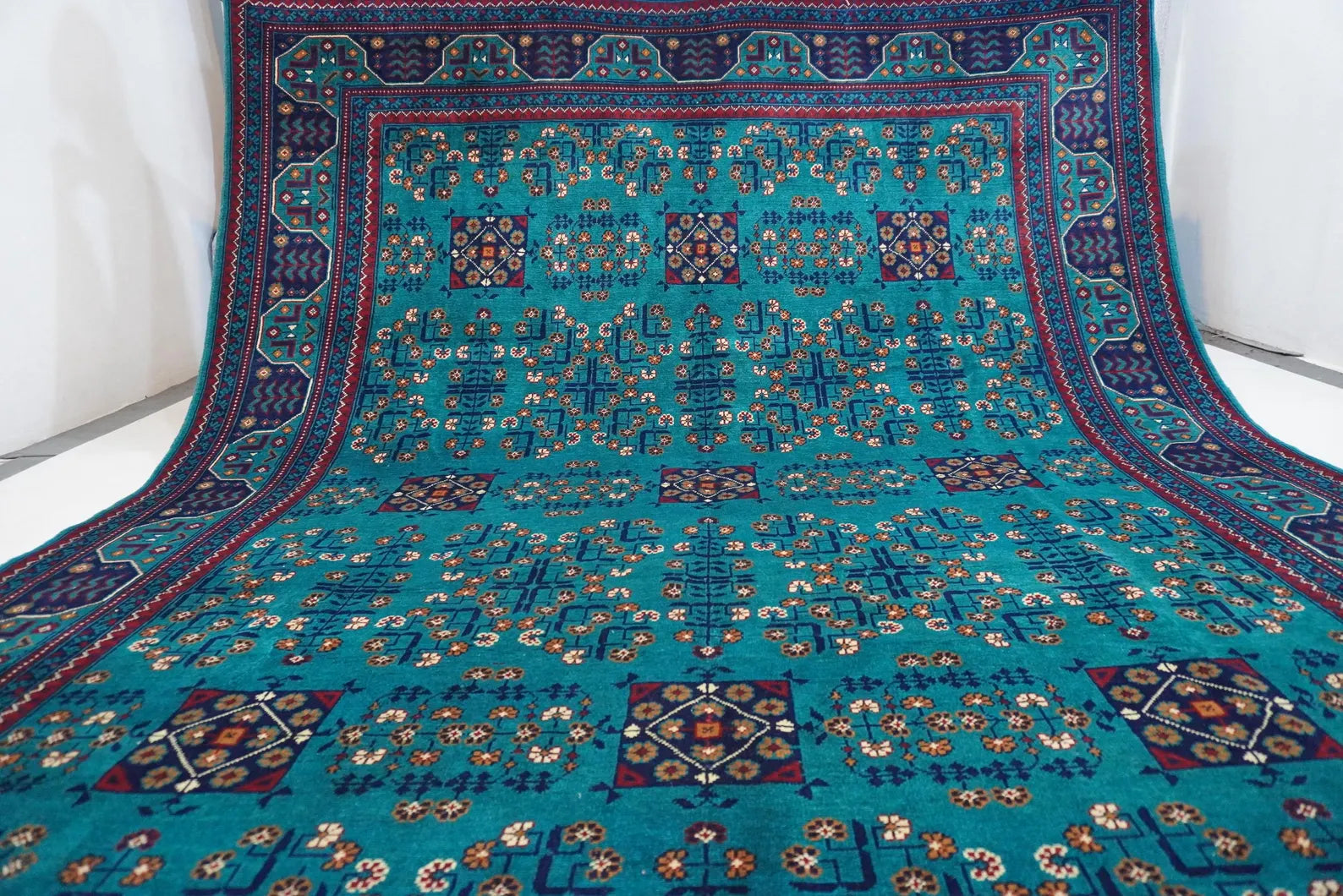 Turqisya 7'11" × 10'0"