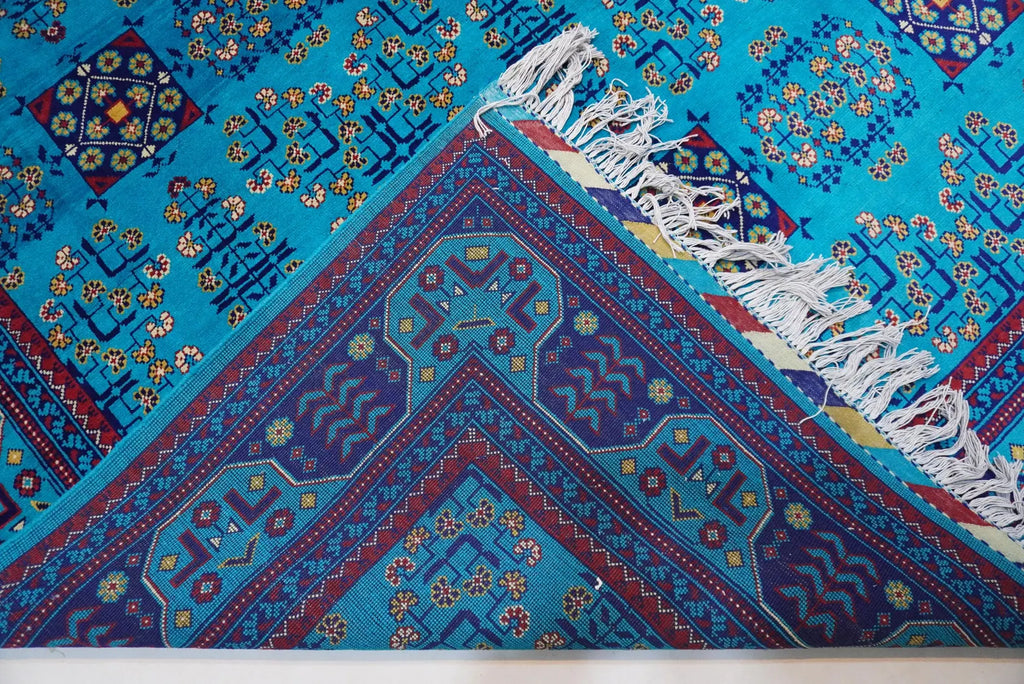 Navvian  6’7” × 10’2”