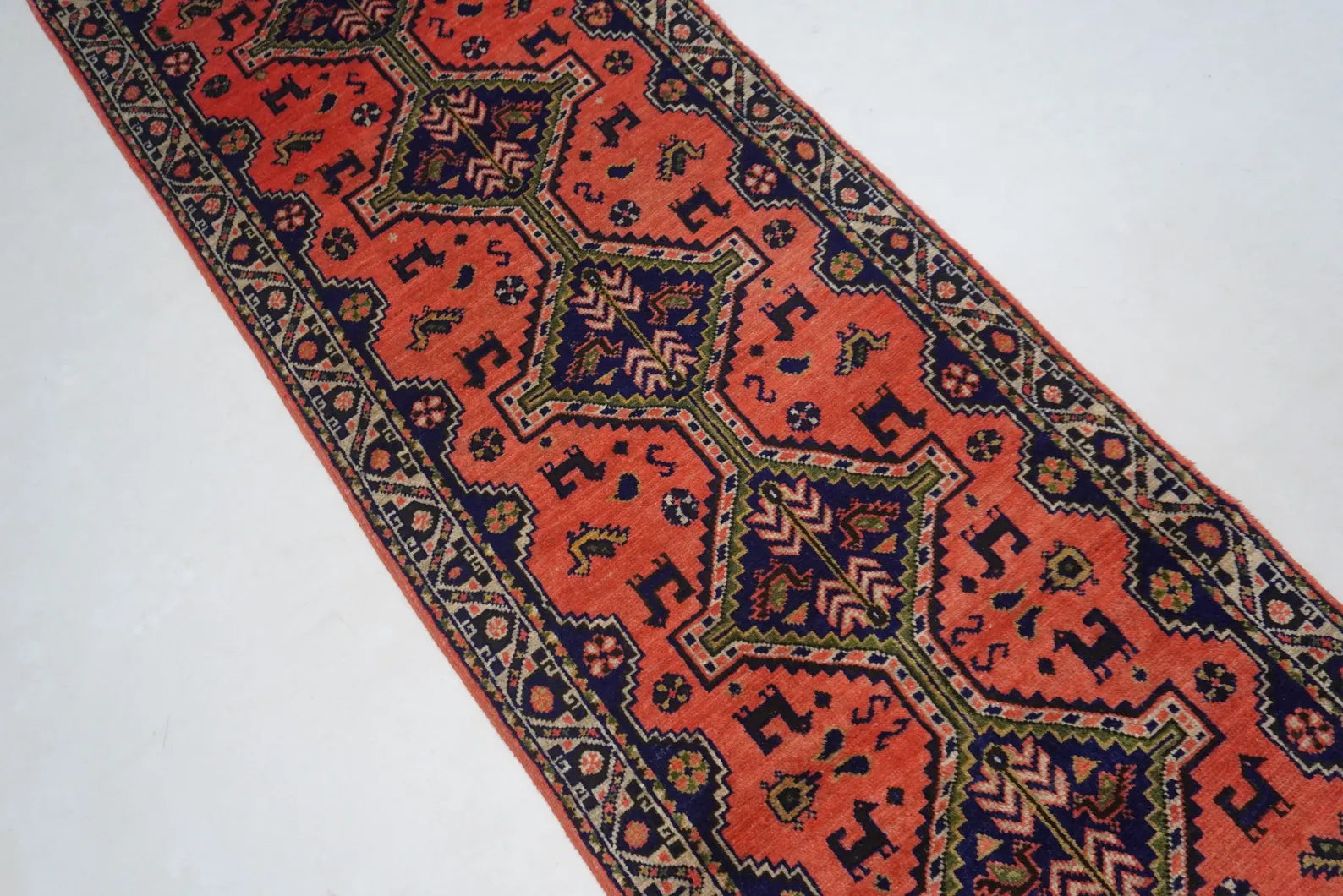 Amberline 2'9" × 11'5"