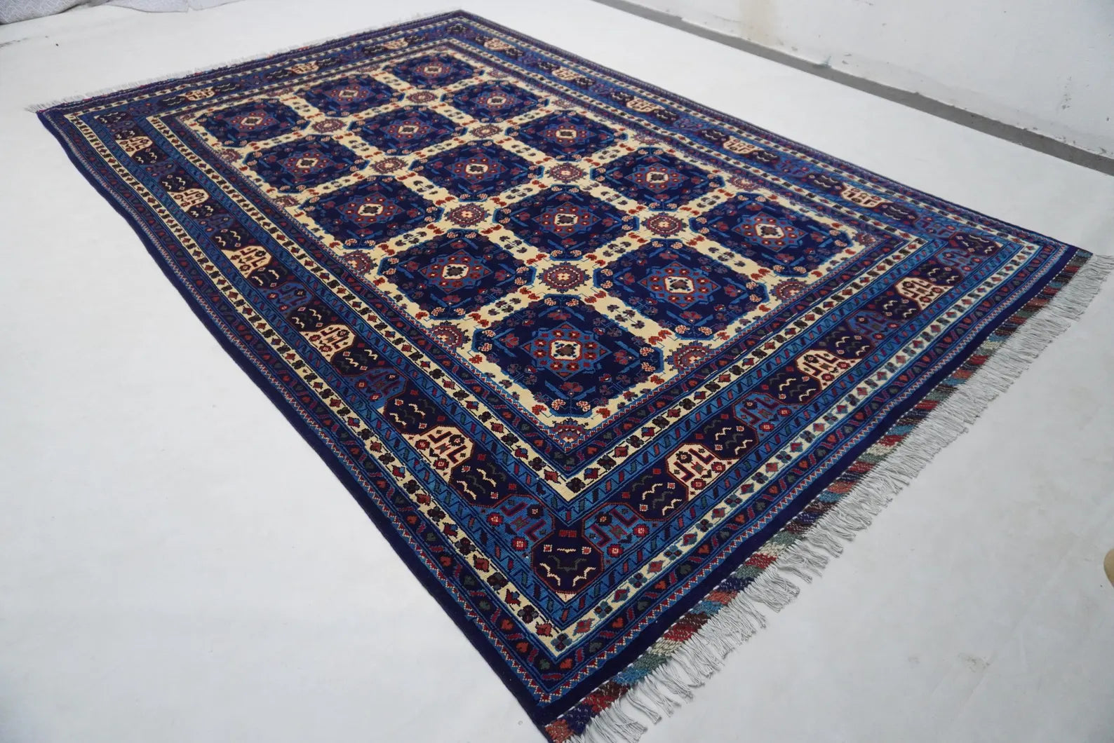 Gridara 6’5” × 9’9”