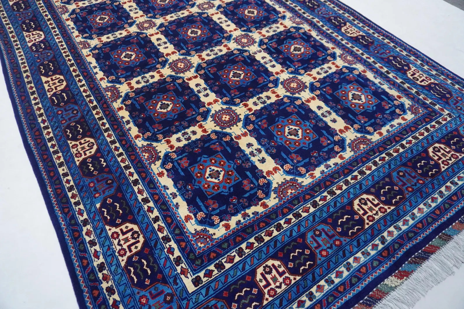 Gridara 6’5” × 9’9”