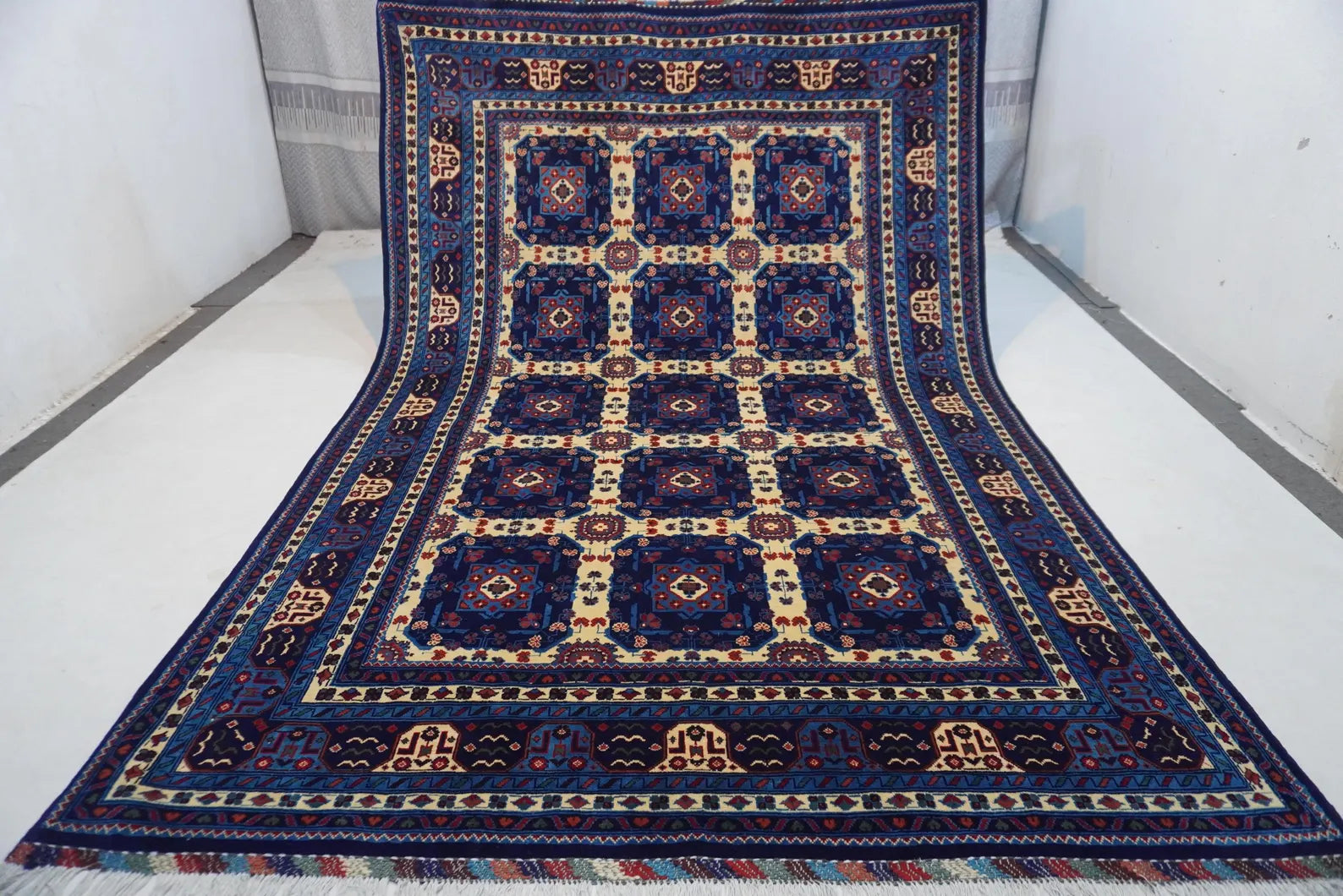 Gridara 6’5” × 9’9”