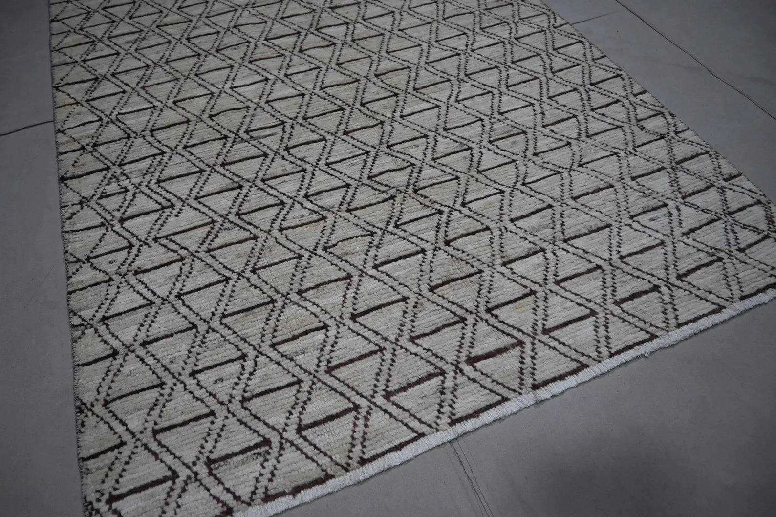 Zareenah  4'2" × 5'5"