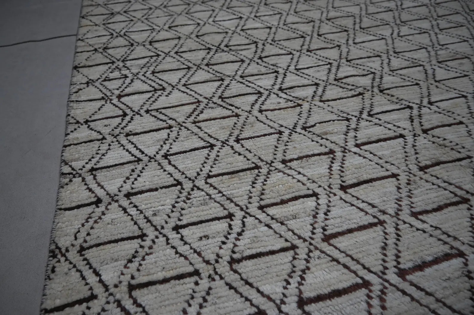 Zareenah  4'2" × 5'5"