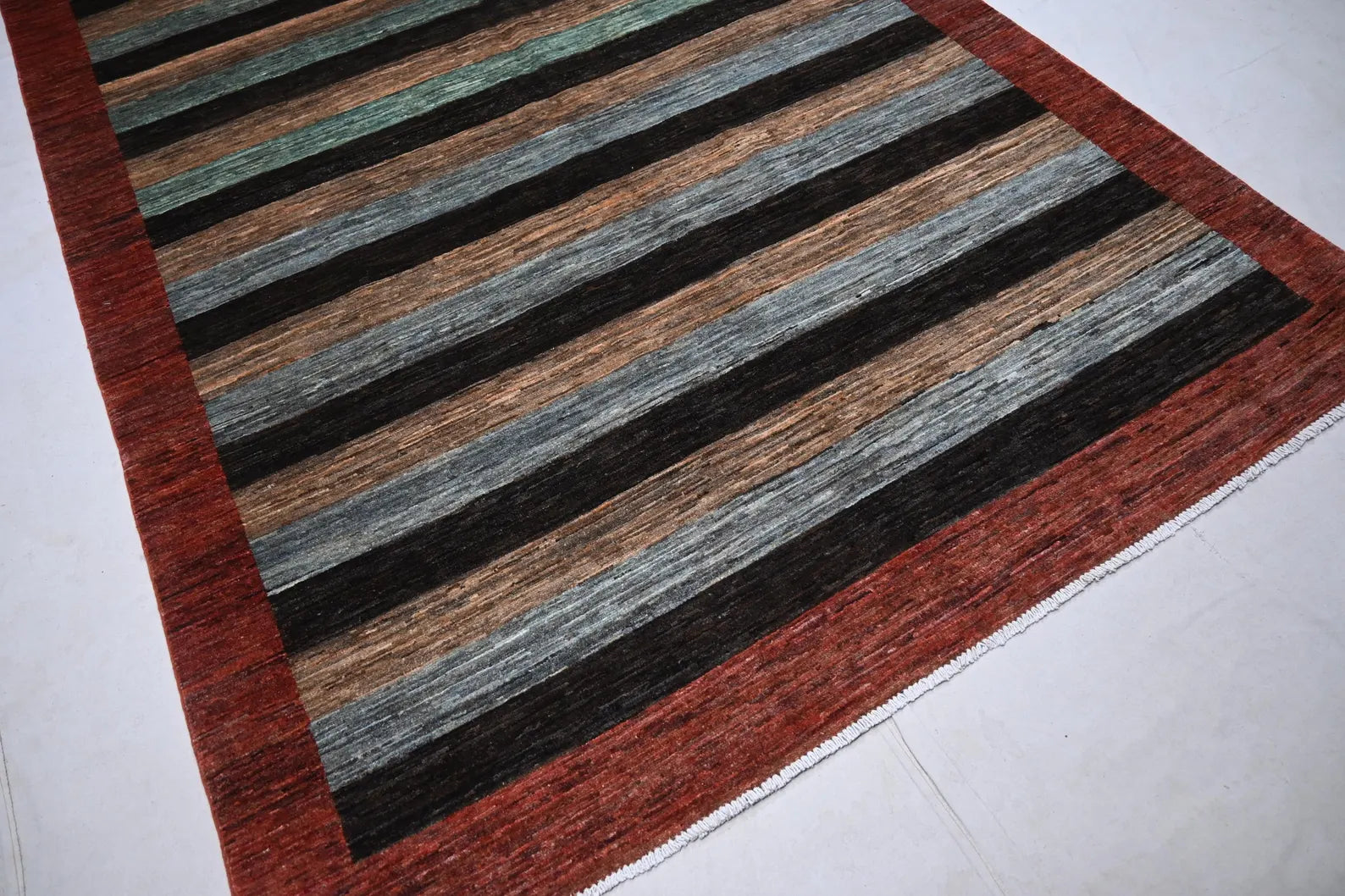 Brunelle  6'0" × 8'8"