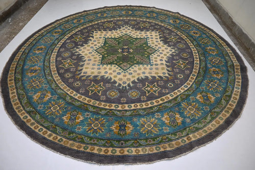 Astraqor 9'9" × 9'11"