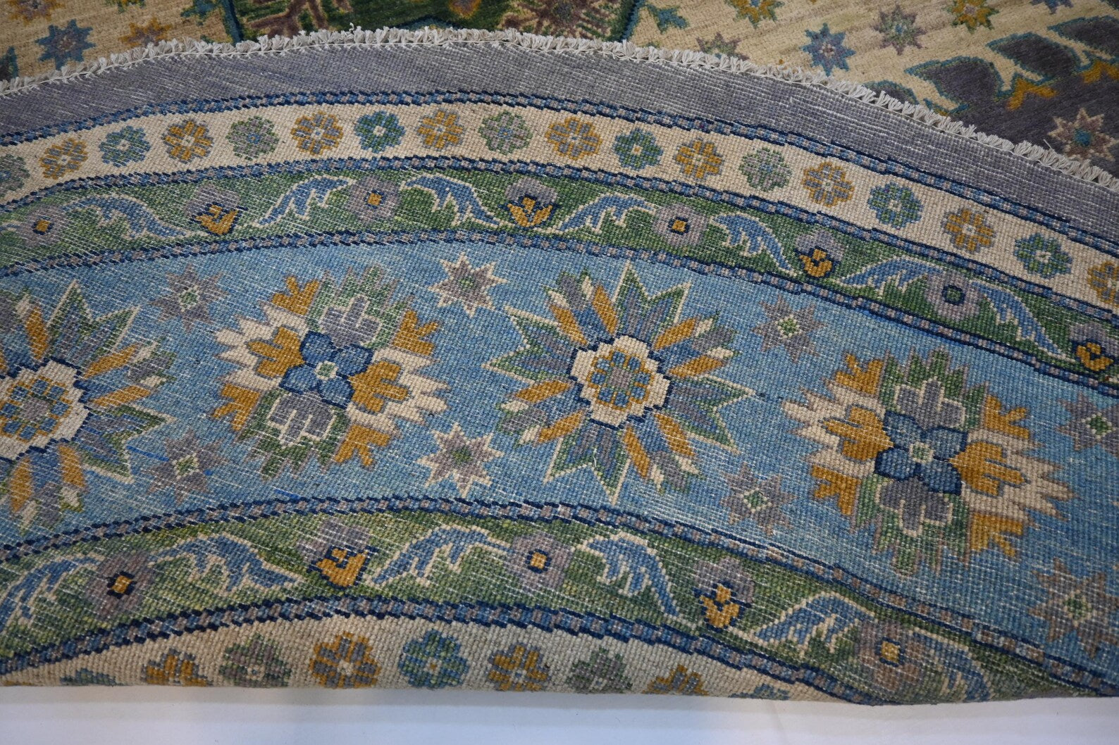 Astraqor 9'9" × 9'11"