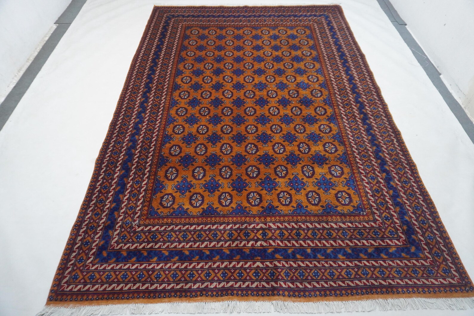 Zarvan 6'8" × 9'11"