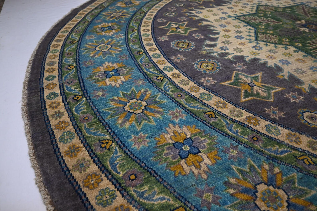 Astraqor 9'9" × 9'11"