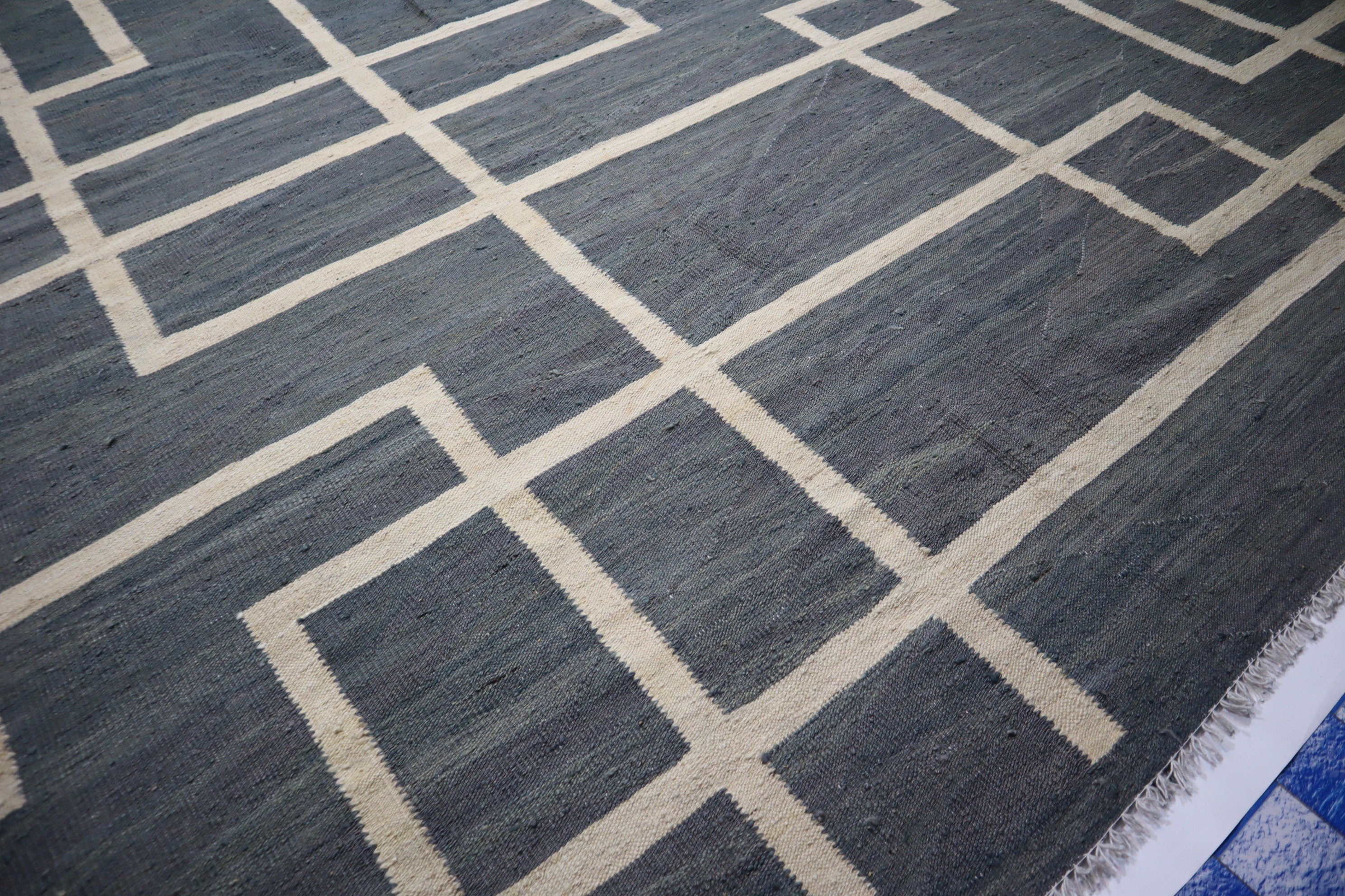 Premium Gray Afghan Handmade Wool Flatweave Kilim Area Rug 11x15 Feet