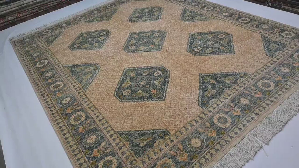 Arvahani 8'2" × 9'6"