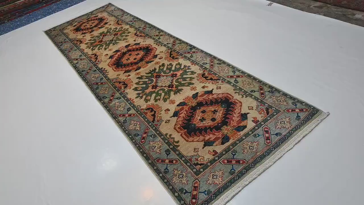 Sorakar 3'4" × 10'3"