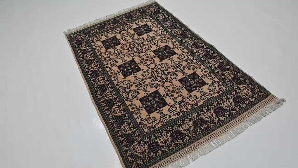 Saharaa 3’4” × 5’1”