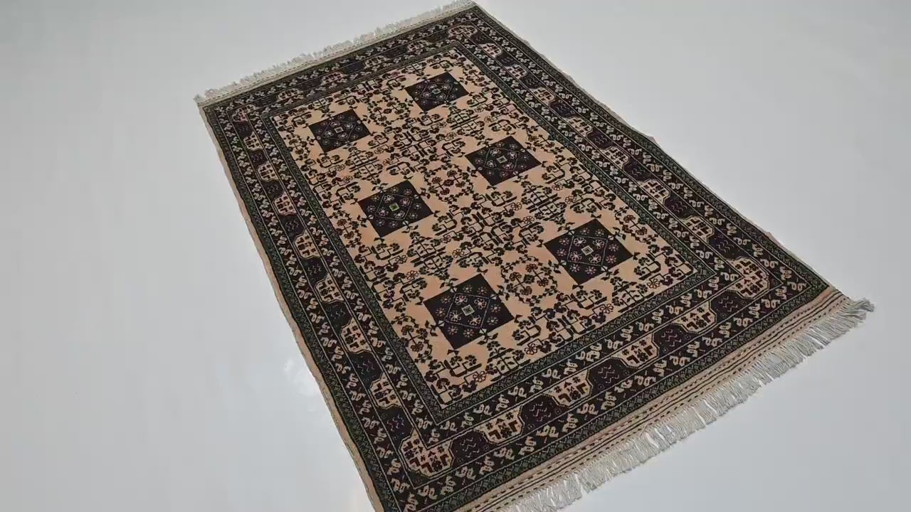 Saharaa 3’4” × 5’1”