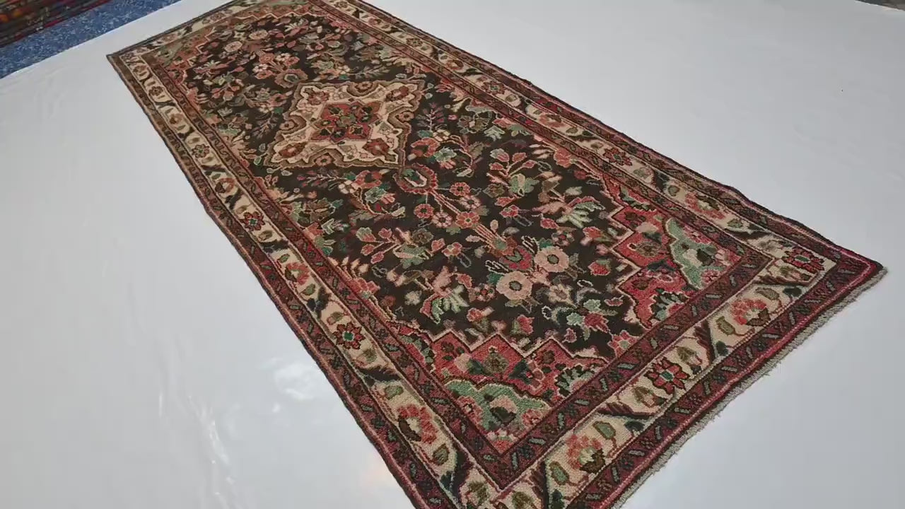 Verdoria 3'9" × 14'5"