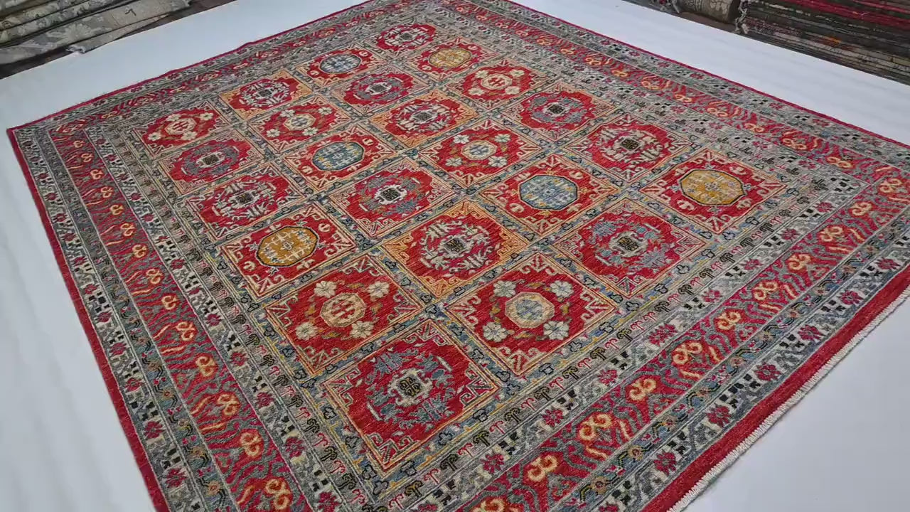 Varrin 8'0" × 9'9"