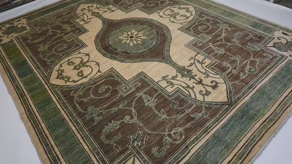 Verdantia 8’5” × 10’4”