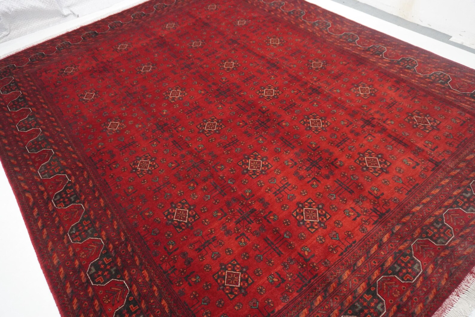 Vermilux  9’3” × 11’6”