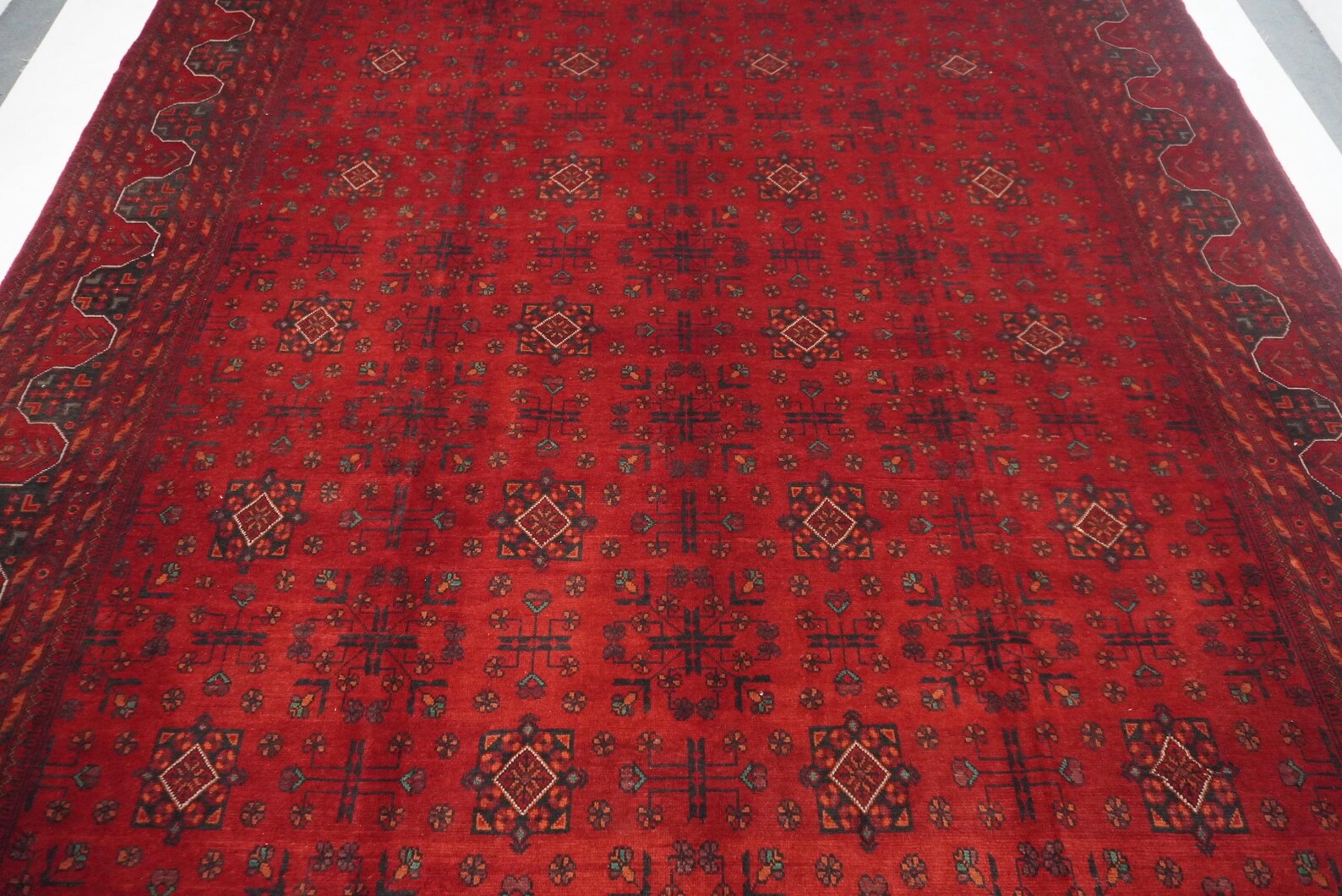 Vermilux  9’3” × 11’6”