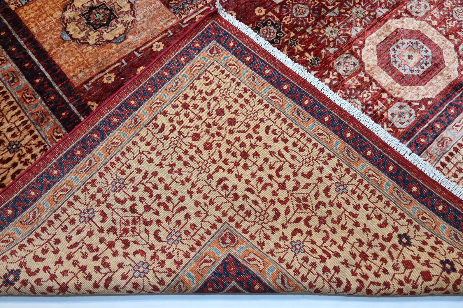 Rubra Majlis 9’10” × 13’11”
