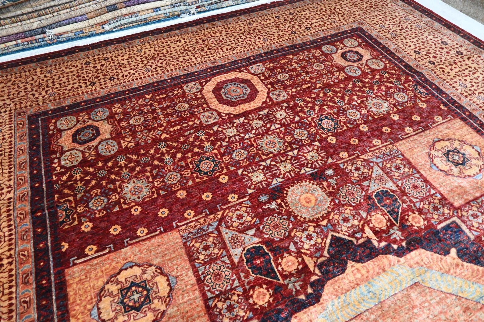 Rubra Majlis 9’10” × 13’11”