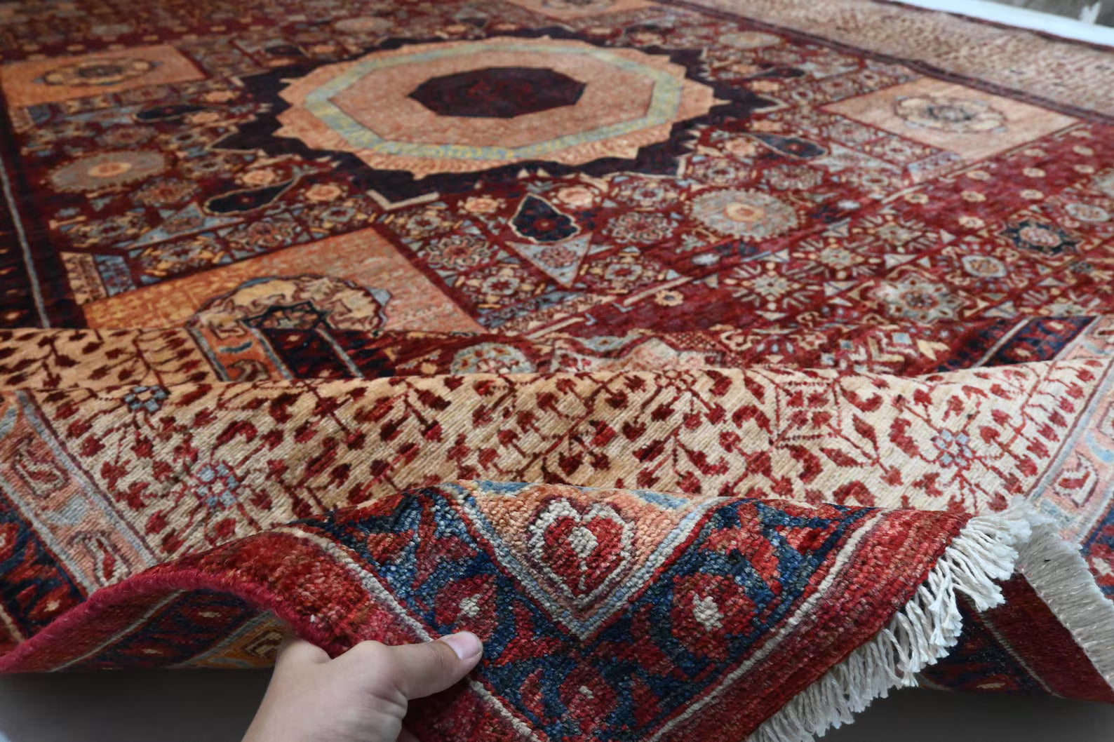 Rubra Majlis 9’10” × 13’11”